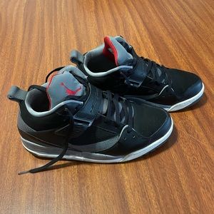 Men’s Jordan Flight size 9